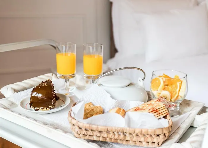 6 Clouds בית הארחה 3*