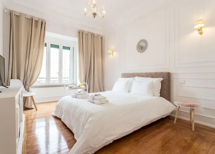 6 Clouds 3* ליסבון