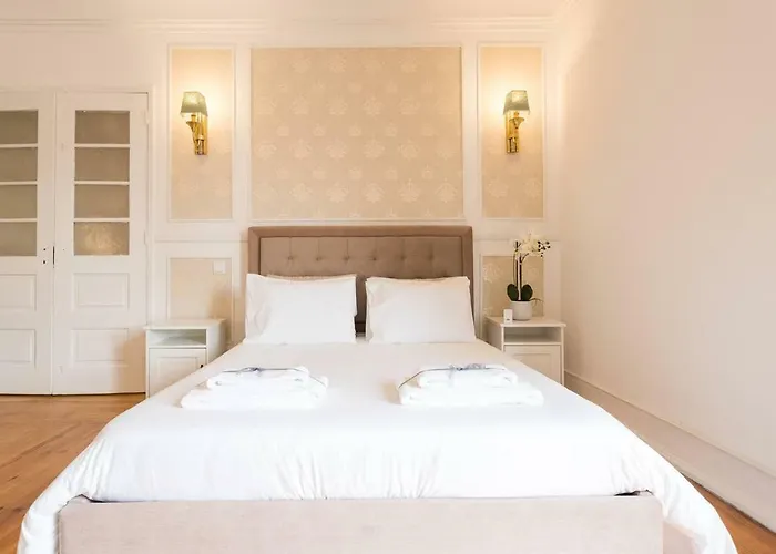 6 Clouds 3* ליסבון