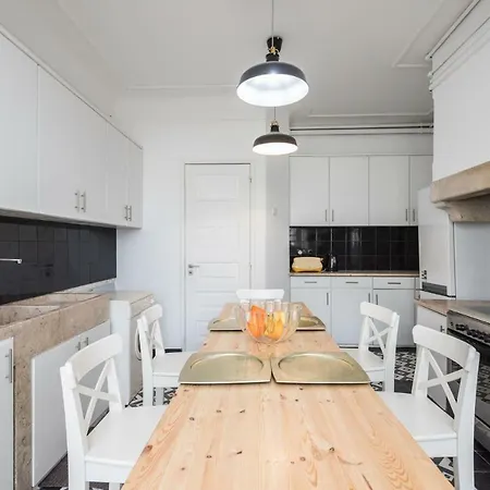 בית הארחה 6 Clouds 3*