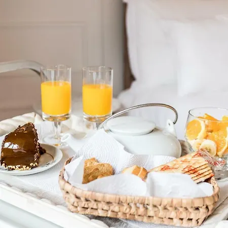 6 Clouds בית הארחה 3*